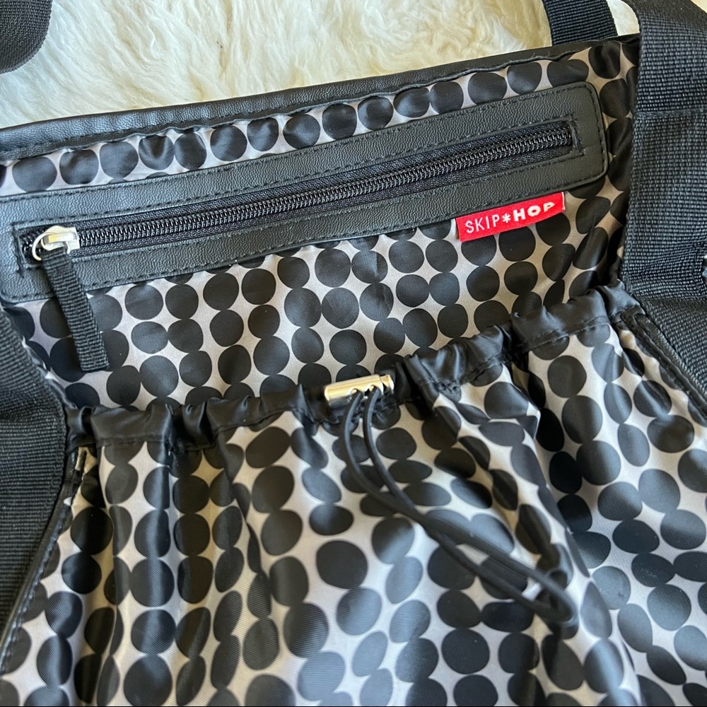 Skip Hop Zip Nylon Diaper Bag - Picture 2 of 14